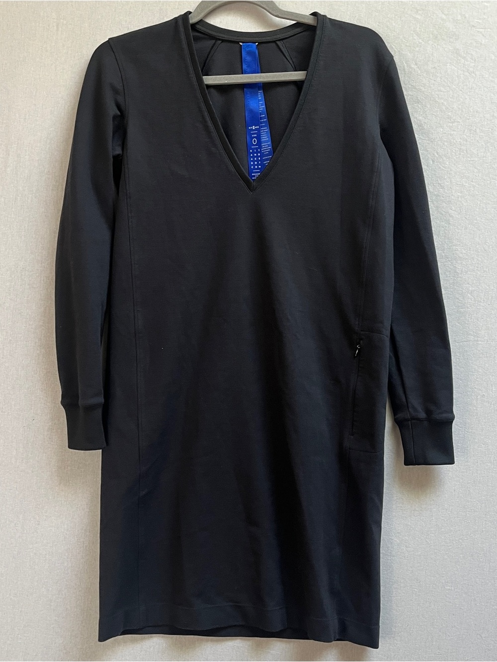 Kit and Ace Cashmere Silk Wool Blend V-Neck Long Sleeve Dress Black 0